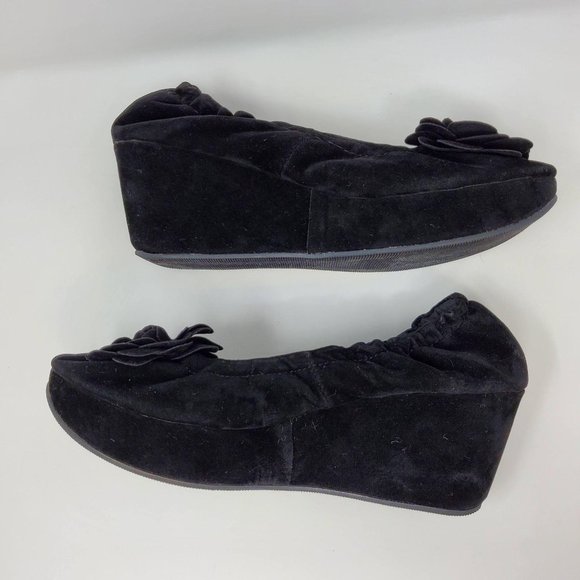 Restricted Velvet Platform Flower Detail Size 7.5 - Picture 4 of 8